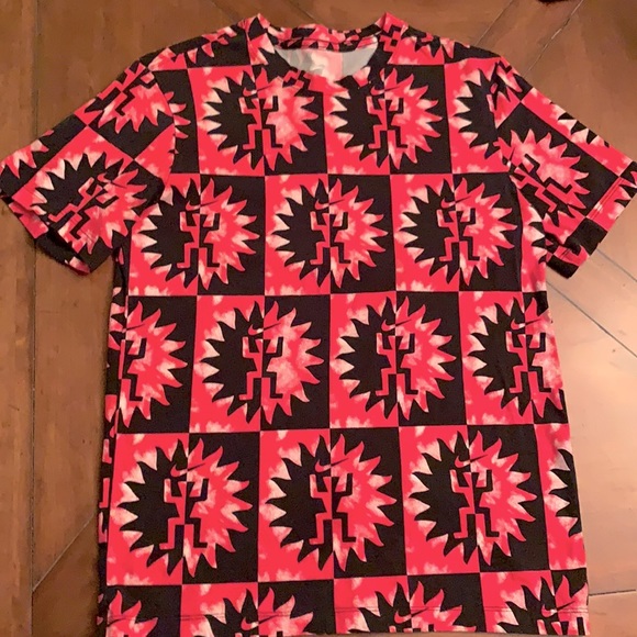 Nike Other - Nike T-Shirt - worn twice